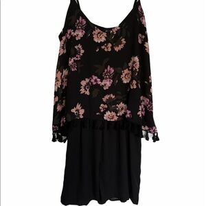 Women’s Romper,Floral,Fringe trims,Size M